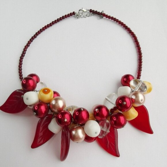 Vintage Czech fire polished glass bead necklace in reds - Picture 2 of 8